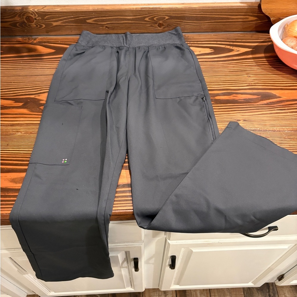 White Cross Women's Gray Cargo scrub pants